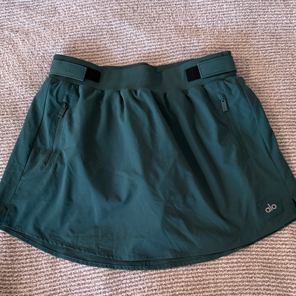 Alo Athletic Dark Green Fleece Lined Skirt